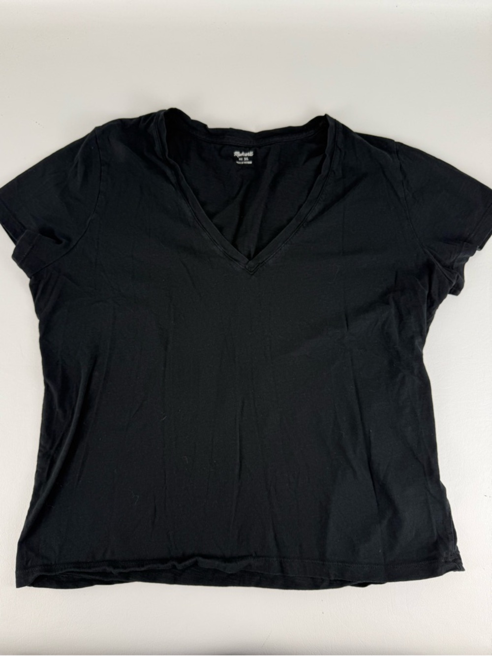 Madewell Whisper Cotton V-Neck Tee in True Black - Picture 2 of 5